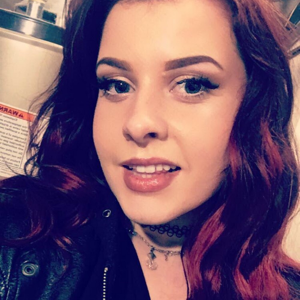 Meet your Posher, Lia